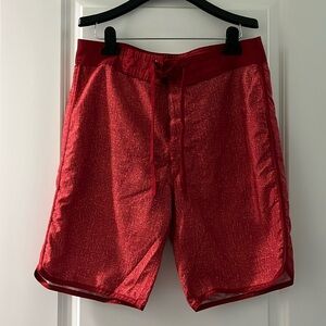 Old Navy men’s board shorts size M - red, gently worn
